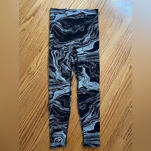 ATHLETA leggings black & silver marble